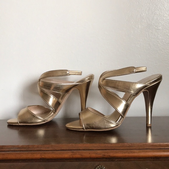 Gold high heels sandals - Picture 2 of 5